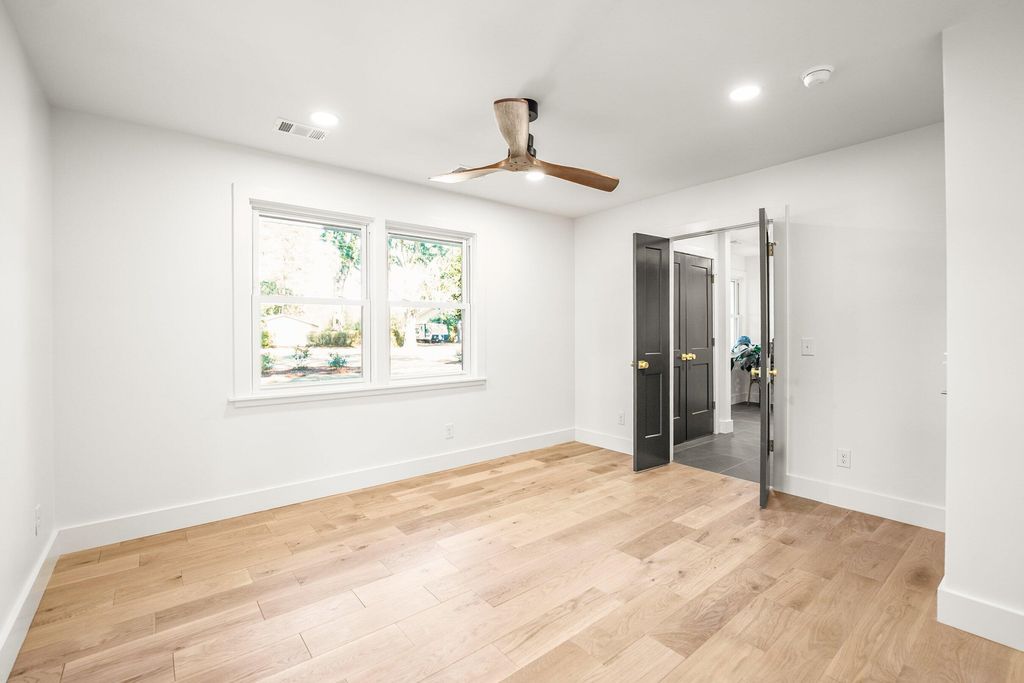 Image 16 of property listing at 2608 Boyer Street, Beaufort, SC 29902