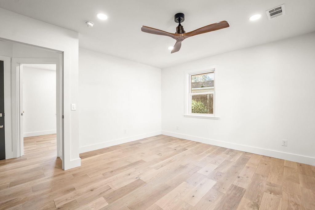 Image 18 of property listing at 2608 Boyer Street, Beaufort, SC 29902