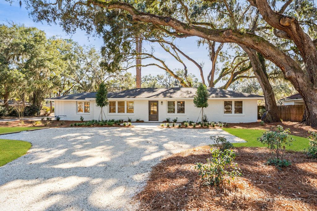 Image 24 of property listing at 2608 Boyer Street, Beaufort, SC 29902