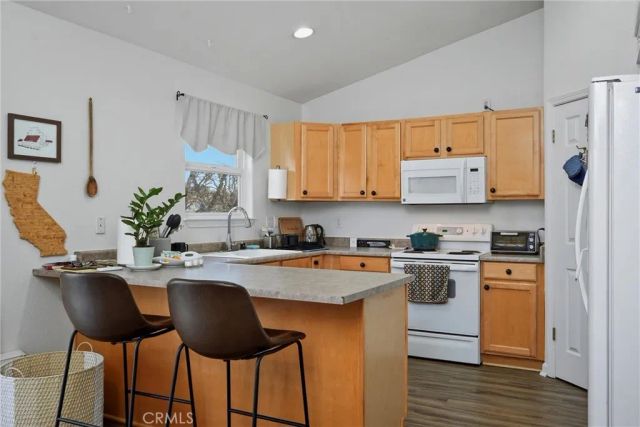18286 North Shore Drive, Hidden Valley Lake, CA 95467
