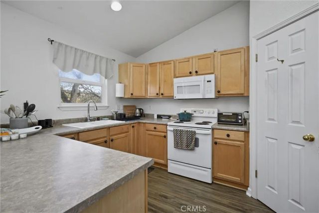 18286 North Shore Drive, Hidden Valley Lake, CA 95467
