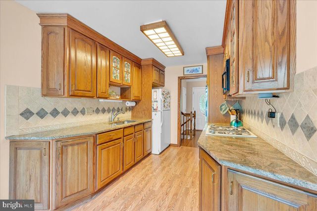 132 WEDGEWOOD DR, Cinnaminson, NJ 08077