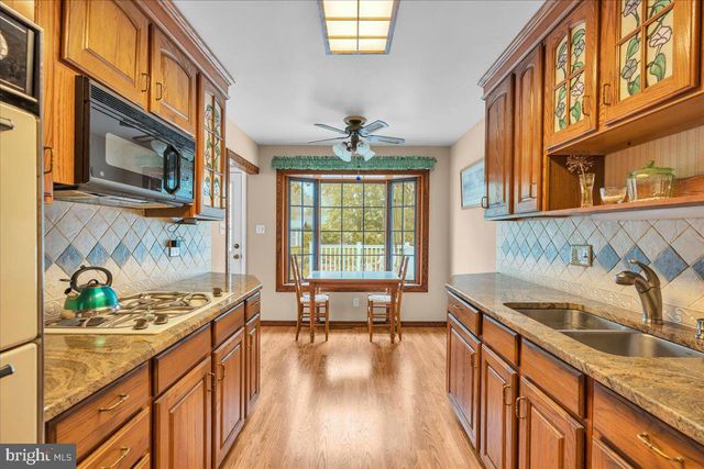132 WEDGEWOOD DR, Cinnaminson, NJ 08077
