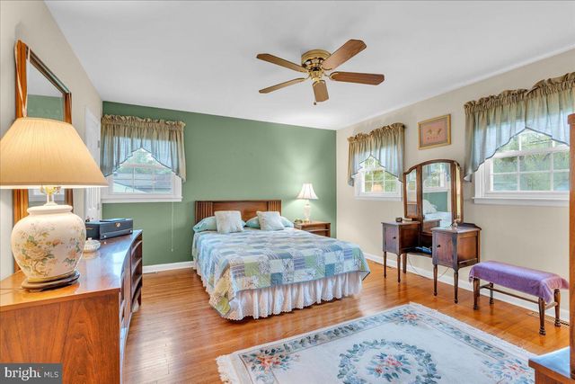 132 WEDGEWOOD DR, Cinnaminson, NJ 08077