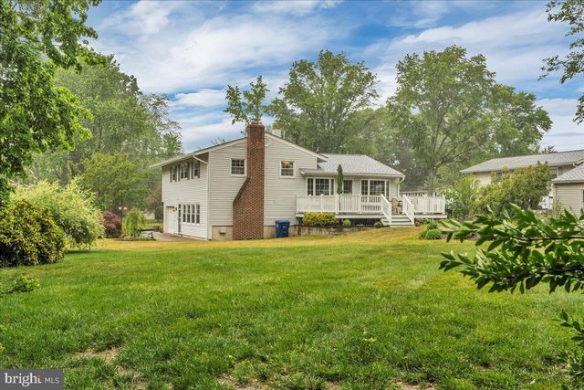 132 WEDGEWOOD DR, Cinnaminson, NJ 08077