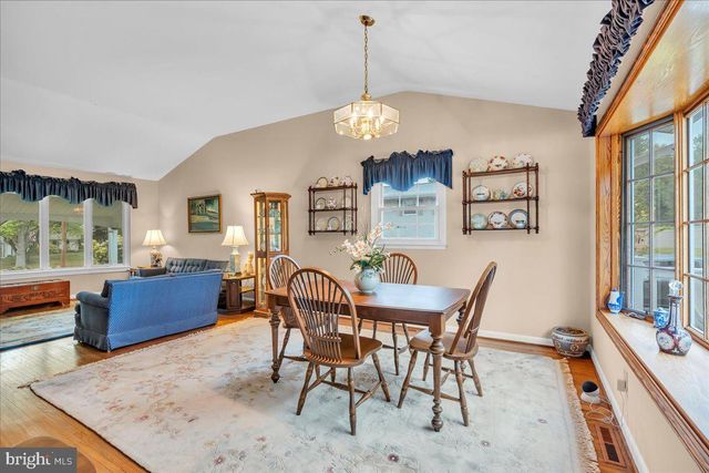 132 WEDGEWOOD DR, Cinnaminson, NJ 08077