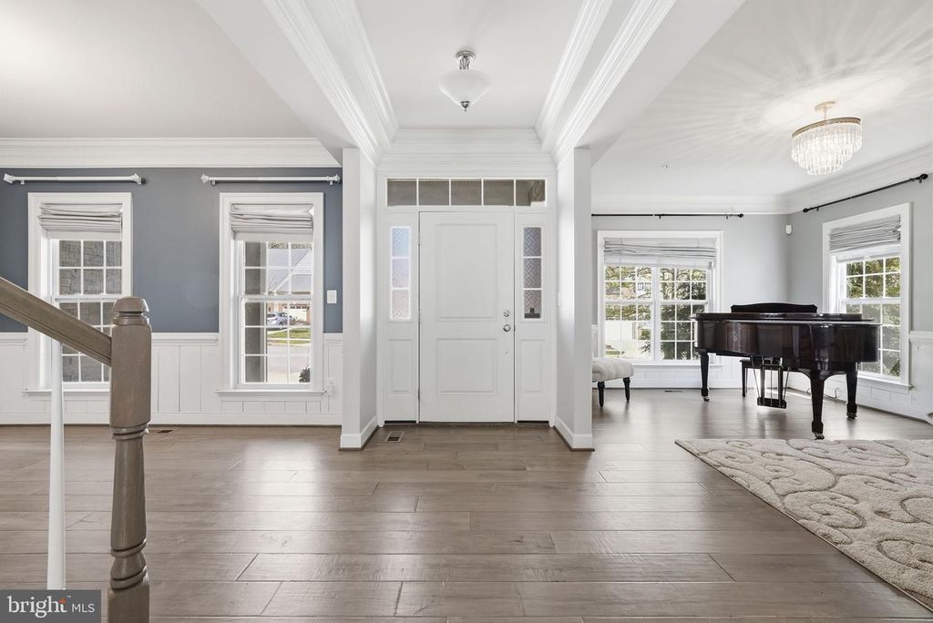 Image 3 of property listing at 9003 CRYSTAL OAKS LN, Upper Marlboro, MD 20772