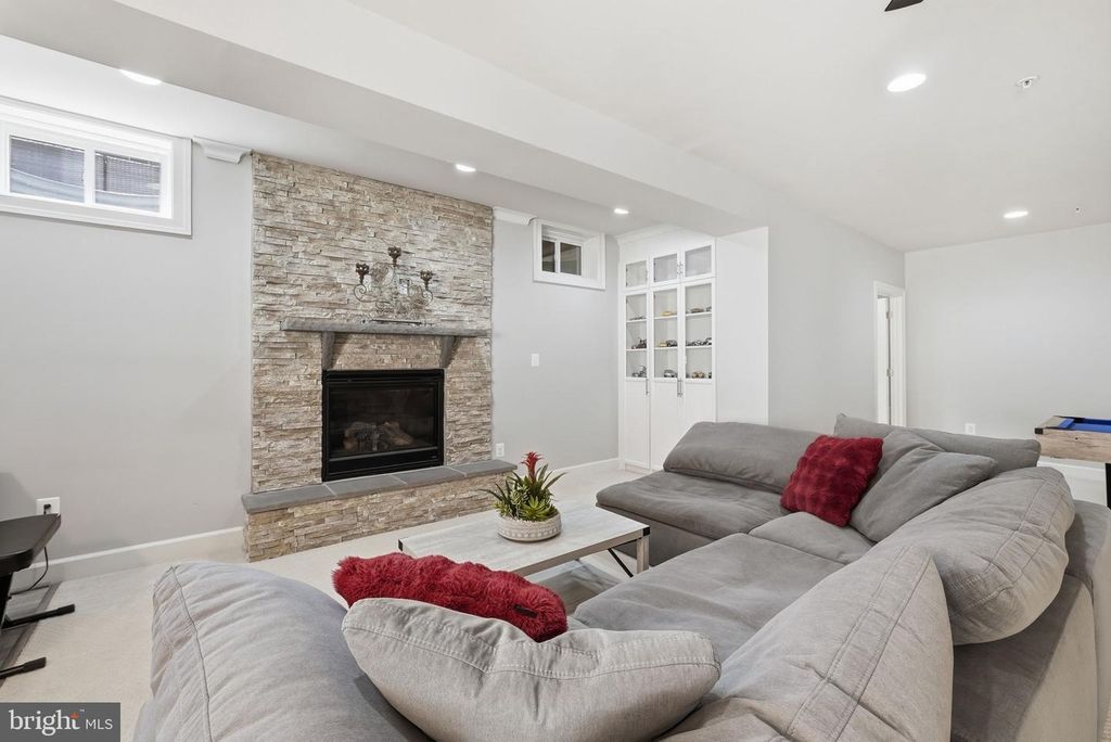 Image 42 of property listing at 9003 CRYSTAL OAKS LN, Upper Marlboro, MD 20772