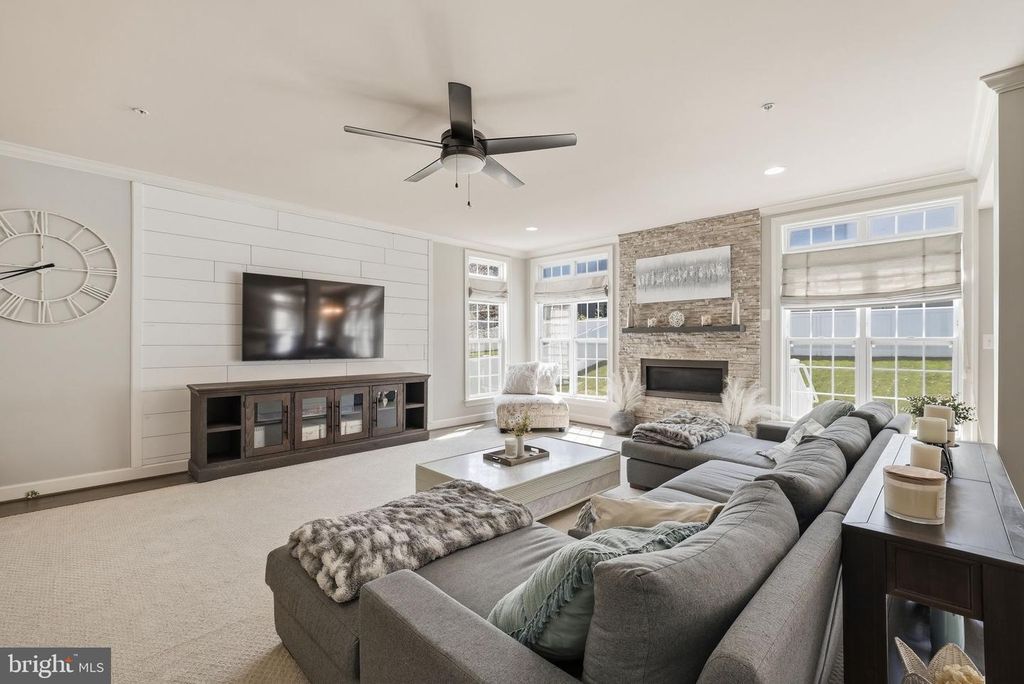 Image 6 of property listing at 9003 CRYSTAL OAKS LN, Upper Marlboro, MD 20772