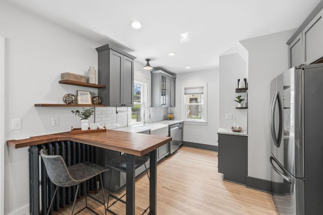 23 W 48th Street, Minneapolis, MN 55419