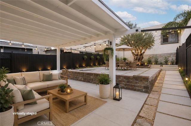 3477 W 71st, Los Angeles, CA 90043