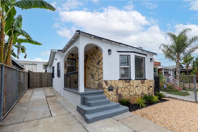3477 W 71st, Los Angeles, CA 90043