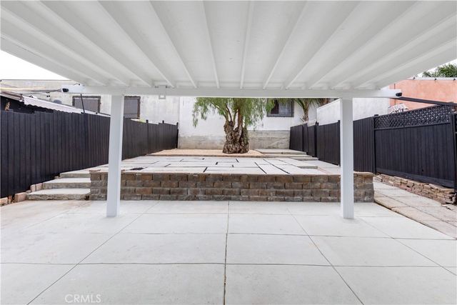 3477 W 71st, Los Angeles, CA 90043