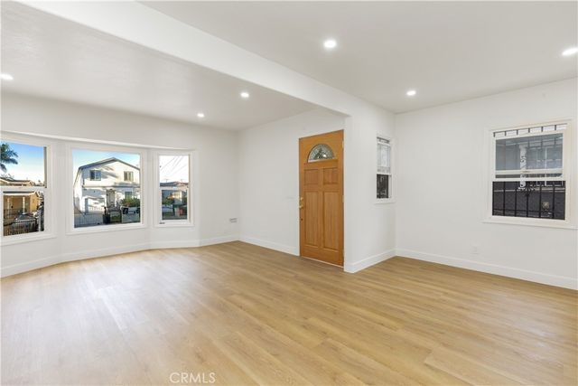 3477 W 71st, Los Angeles, CA 90043