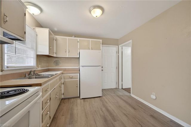 911 36th ST, Newport News, VA 23607