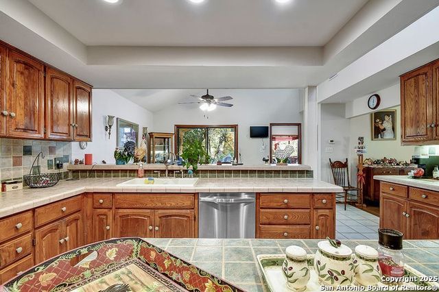 3335 Trailway Park, San Antonio, TX 78247