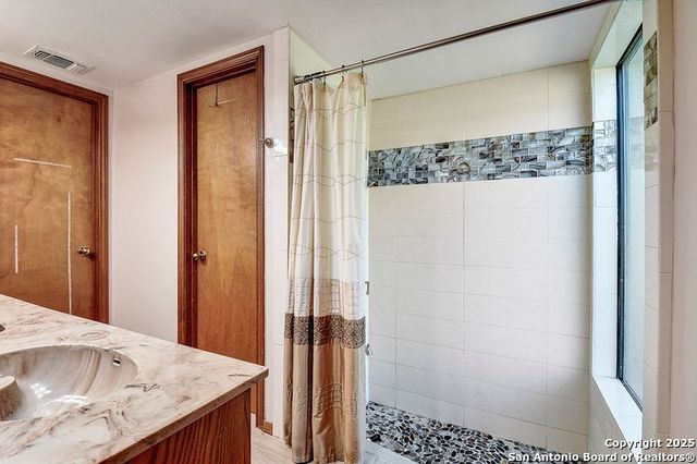 3335 Trailway Park, San Antonio, TX 78247