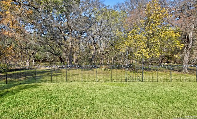 3335 Trailway Park, San Antonio, TX 78247