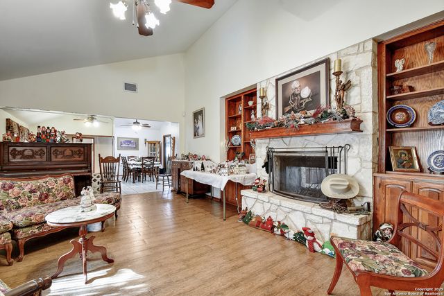 3335 Trailway Park, San Antonio, TX 78247