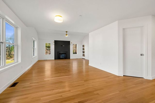 3 Lucy Way, Haverhill, MA 01832