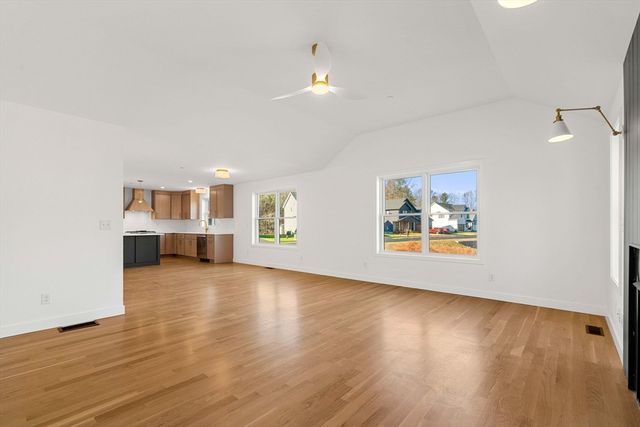 3 Lucy Way, Haverhill, MA 01832