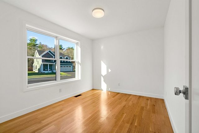 3 Lucy Way, Haverhill, MA 01832