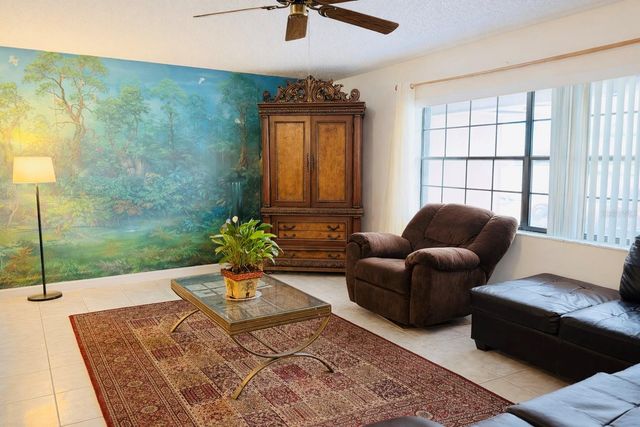 1810 HALLCREST DRIVE, Deltona, FL 32725