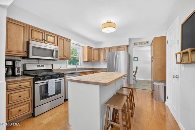215 Mallard Road, Perrysburg, OH 43551