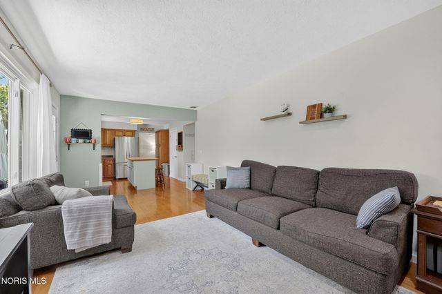 215 Mallard Road, Perrysburg, OH 43551