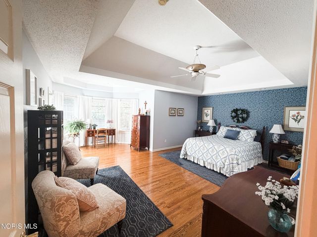 8977 Whispering Pine Curve, Sylvania, OH 43560