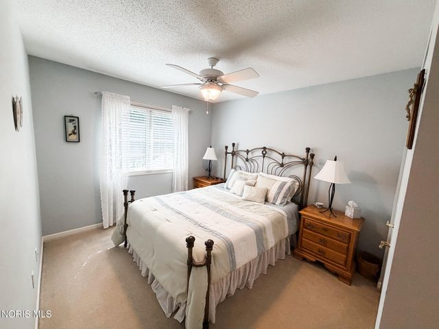 8977 Whispering Pine Curve, Sylvania, OH 43560