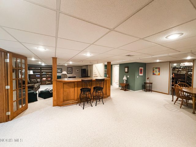 8977 Whispering Pine Curve, Sylvania, OH 43560