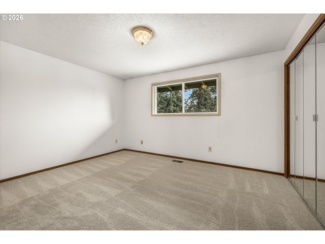 16544 Se VAN ZYL Dr, Damascus, OR 97089