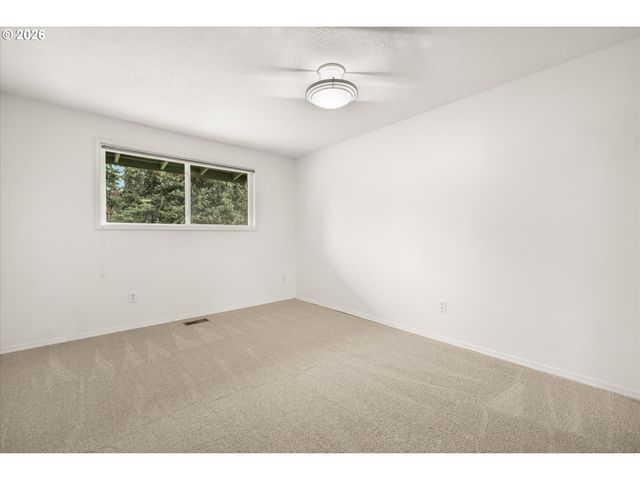 16544 Se VAN ZYL Dr, Damascus, OR 97089