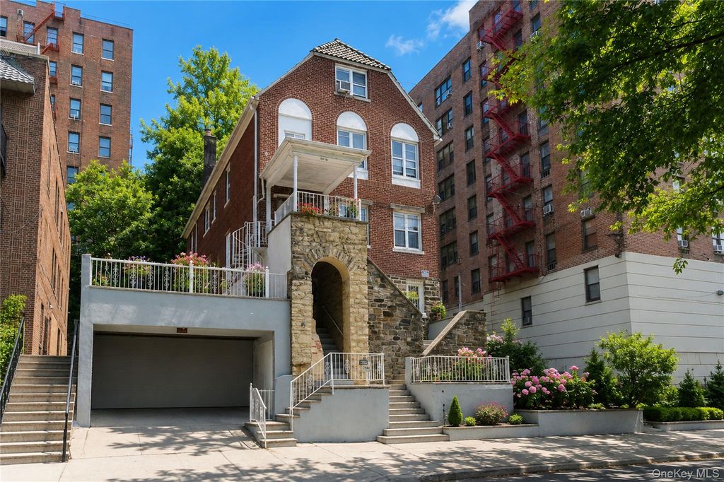 2854 Kingsbridge Terrace, Bronx, NY 10463