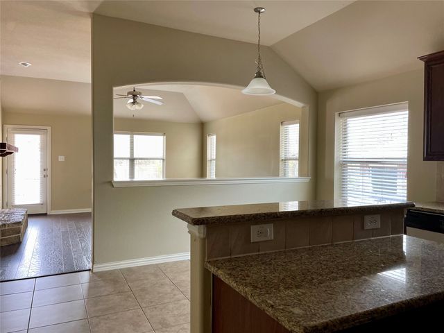 605 Knollwood Trail Court, Oak Point, TX 75068