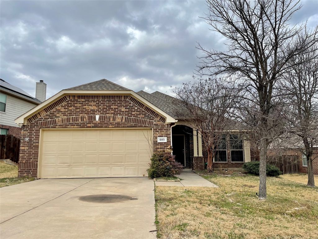 605 Knollwood Trail Court, Oak Point, TX 75068