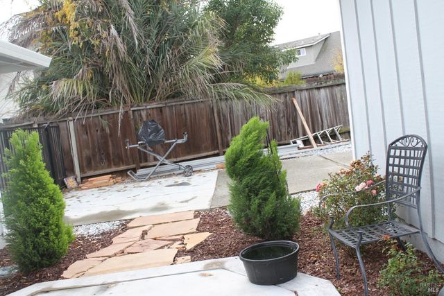 837 6th St, Vallejo, CA 94590