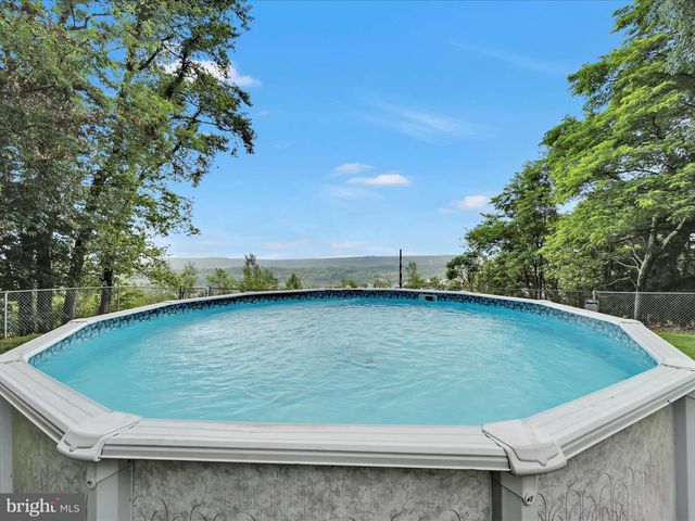 382 OHIO AVE, Shenandoah, PA 17976