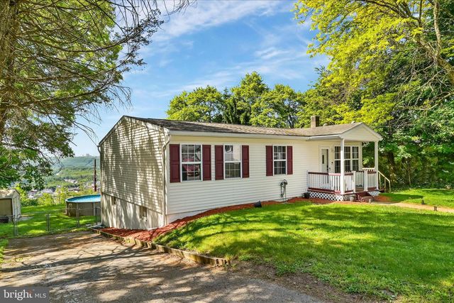382 OHIO AVE, Shenandoah, PA 17976