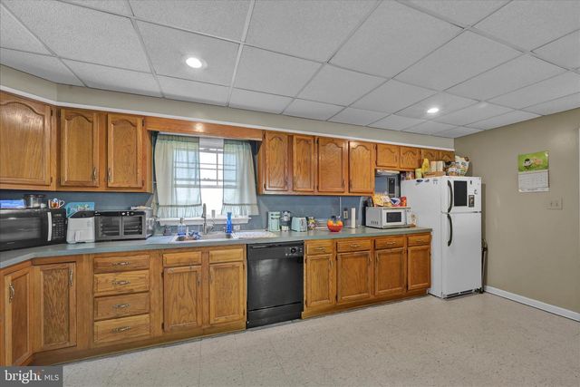 382 OHIO AVE, Shenandoah, PA 17976
