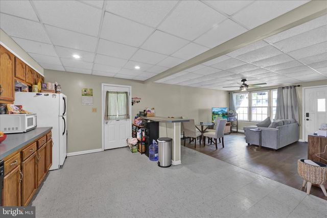 382 OHIO AVE, Shenandoah, PA 17976