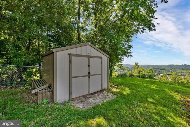 382 OHIO AVE, Shenandoah, PA 17976