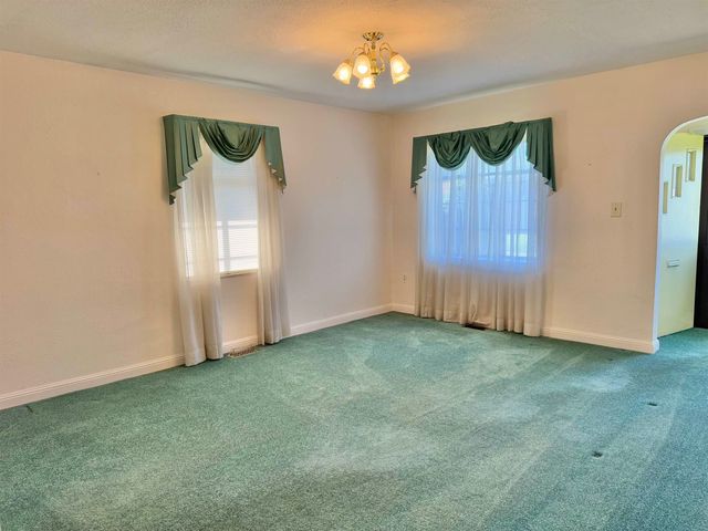 4123 Auburn Road, Huntington, WV 25704