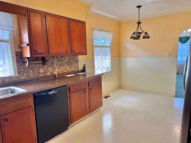 4123 Auburn Road, Huntington, WV 25704