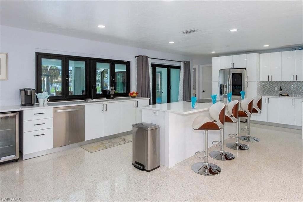 1408 Wellington CT, CAPE CORAL, FL 33904 — photo 4