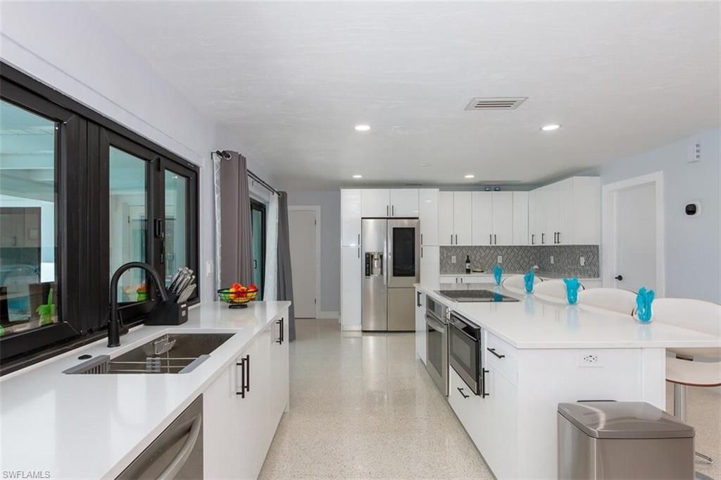 1408 Wellington CT, CAPE CORAL, FL 33904 — photo 5