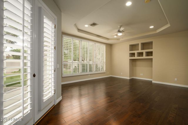 6243 E CAMELBACK Road, Scottsdale, AZ 85251