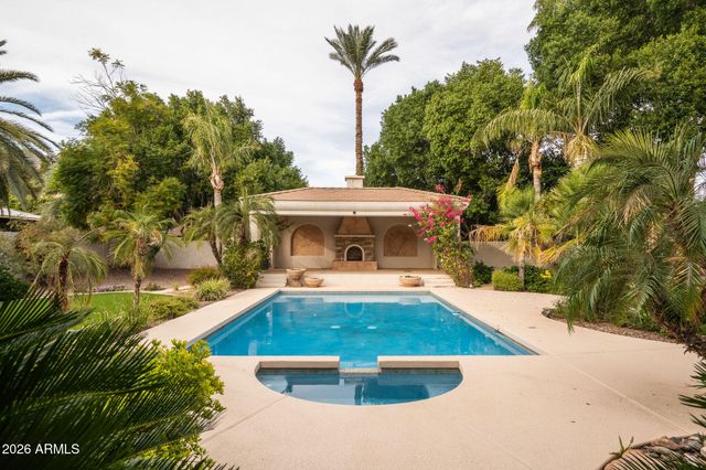 6243 E CAMELBACK Road, Scottsdale, AZ 85251