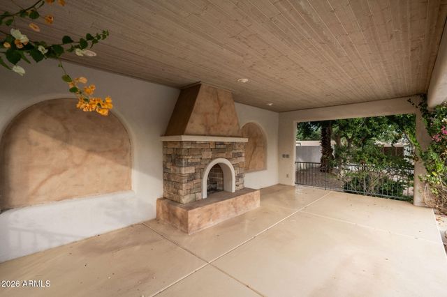 6243 E CAMELBACK Road, Scottsdale, AZ 85251